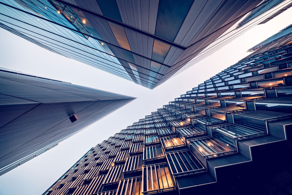 Hedge fund momentum and the middle office revolution
